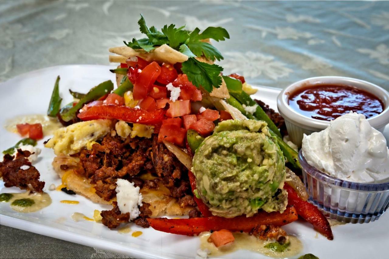 Cameo Heights Mansion And The Vine Fine Dining Restaurant Bed & Breakfast Touchet Exterior foto