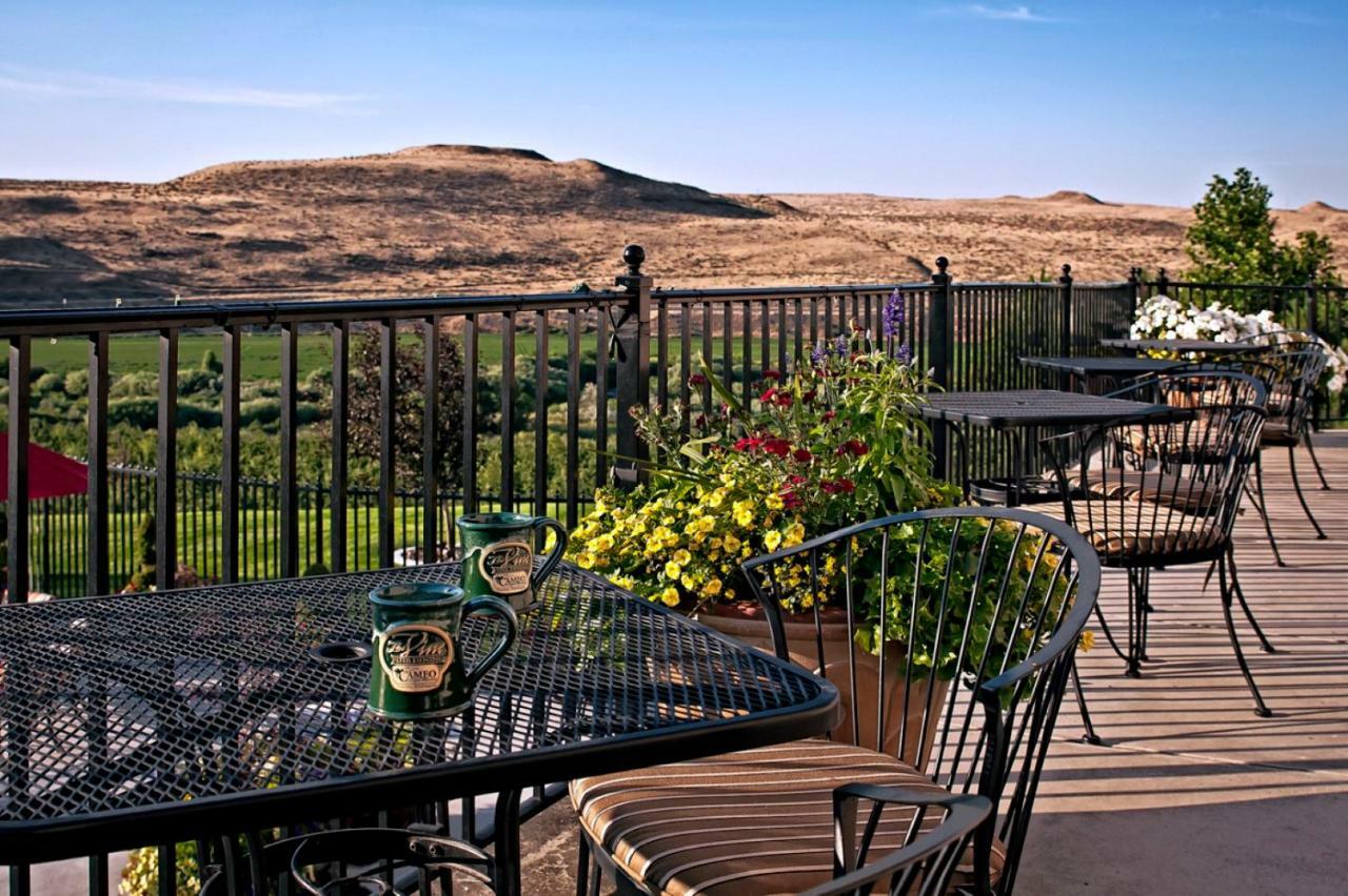 Cameo Heights Mansion And The Vine Fine Dining Restaurant Bed & Breakfast Touchet Exterior foto
